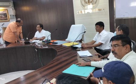 जिलाधिकारी  चित्रकूट के निर्देशों के अनुपालन अपर जिलाधिकारी (न्यायिक) / उप संचालक चकबंदी  की अध्यक्षता में कलेक्ट्रेट सभागार में  किसान चकबंदी दिवस का आयोजन किया गया