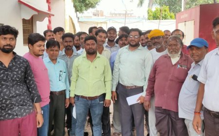 मीरजापुर नगरपालिका परिषद के समस्त सफाई  नायक सभासद द्वारा जातक शब्दों का उपयोग