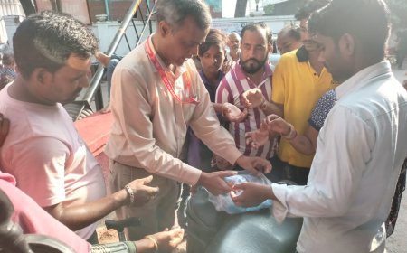 रवि चावला कैंसर सेवा केंद्र द्वारा खाद्य सामग्री का हुआ वितरण