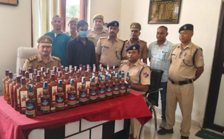 वाराणसी जीआरपी द्वारा राजधानी ट्रेन से शराब तस्कर को किया गया गिरफ्तार
