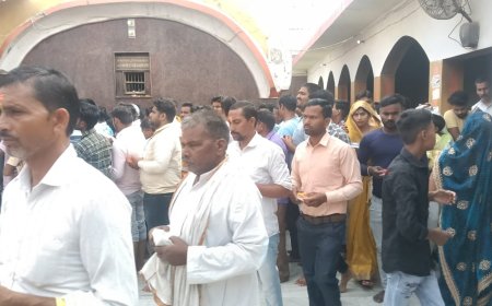 बडे बाबा के साप्ताहिक मंगलवार मेला में उमडा आस्था का जन सैलाव