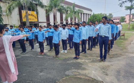 आई टी आई के कर्मचारियों एवं प्रशिक्षणार्थियों द्वारा सेवा पखवाड़ा अभियान अंतर्गत स्वच्छंता शपथ ली गईं