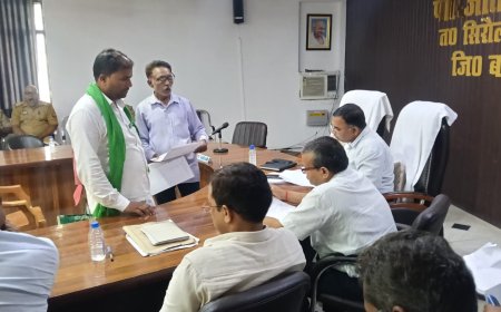 सम्पूर्ण समाधान दिवस तहसील के पारिजात सभागार में