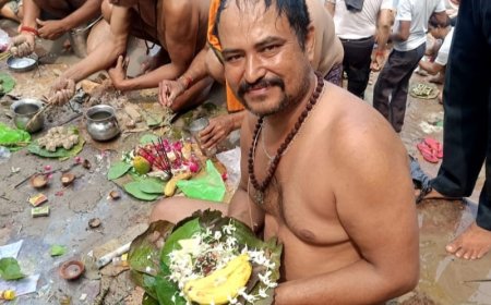 श्रद्धा पित्त विसर्जन ब रियाघाट मिर्जापुर मैं लगा भारी भीड़ माता-पिता का किया श्रद्धा