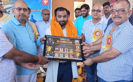 डॉ. प्रत्युष कुमार को शिक्षकों ने किया सम्मानित प्रतिभा को सम्मान से मिलता है बल: जय शिव