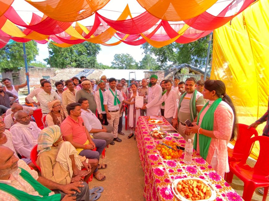 भा कि यू भदौरिया संगठन की महत्वपूर्ण बैठक हुई नायब तहसीलदार अन्नू सिंह मौके पर पंहुच कर ज्ञापन मांग पत्र लिया