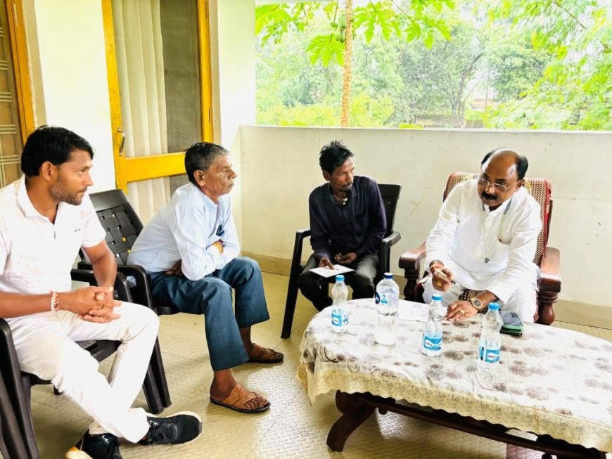 विधायक देवसर राजेंद्र मेश्राम द्वारा सराहनीय कार्य मृतक के परिजन को 10000 रु की सहायता राशि व 14000 रु देकर अस्पताल का बकाया बिल कराये माफ