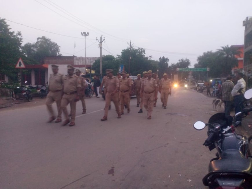 नागरिकों को सुरक्षा का एहसास दिलाने के लिए पैदल गस्त कर सुरक्षा का एहसास कराया