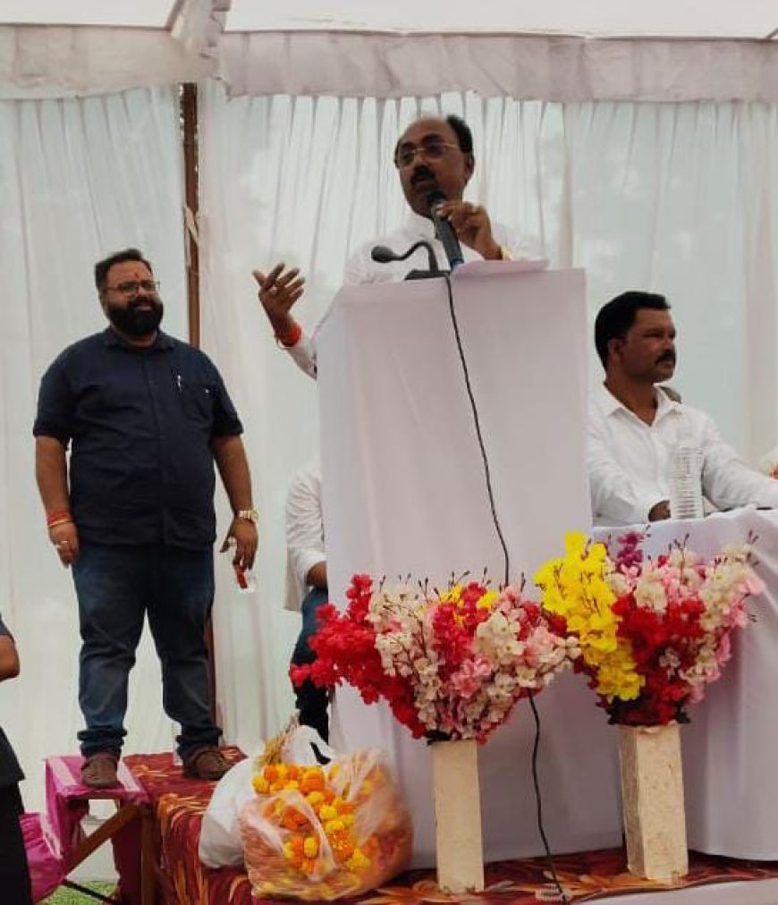 जनता से सीधा संवाद  आपकी समस्या, हमारा संकल्पः- विधायक देवसर विधायक डॉ. राजेन्द्र मेश्राम ने विस्थापितो की सुनी समस्याए