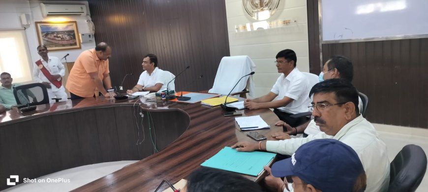 जिलाधिकारी  चित्रकूट के निर्देशों के अनुपालन अपर जिलाधिकारी (न्यायिक) / उप संचालक चकबंदी  की अध्यक्षता में कलेक्ट्रेट सभागार में  किसान चकबंदी दिवस का आयोजन किया गया