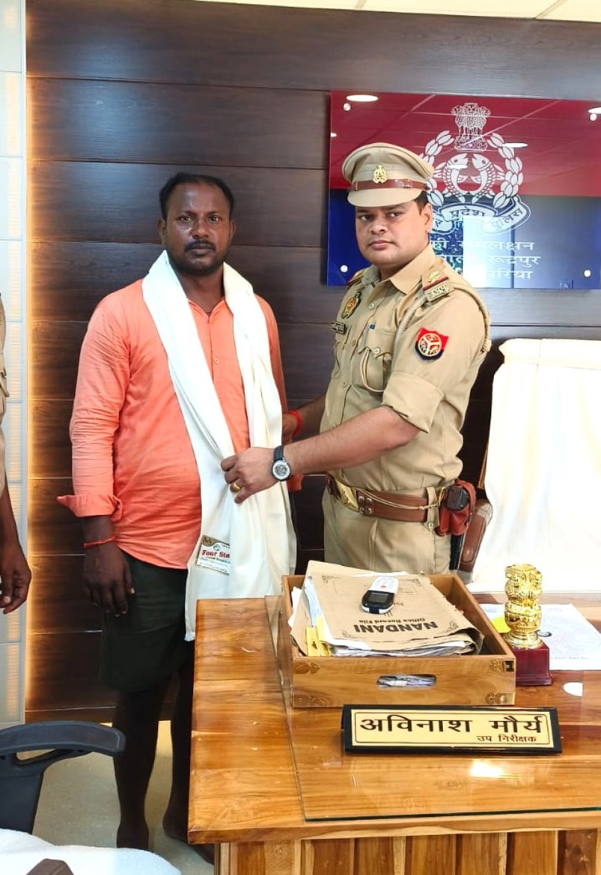 छात्रा की जान बचाने वाले युवक को पुलिस ने किया सम्मानित