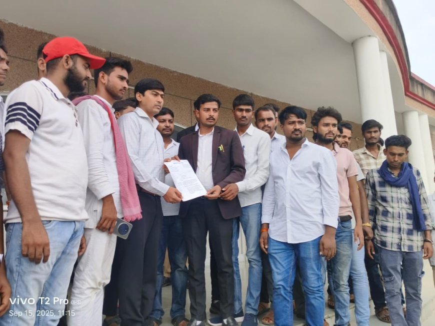 बुन्देलखण्ड मुक्ति मोर्चा का विशाल धरना प्रदर्शन , मुख्यमंत्री को सम्बोधित ज्ञापन सौंपा जायेगा