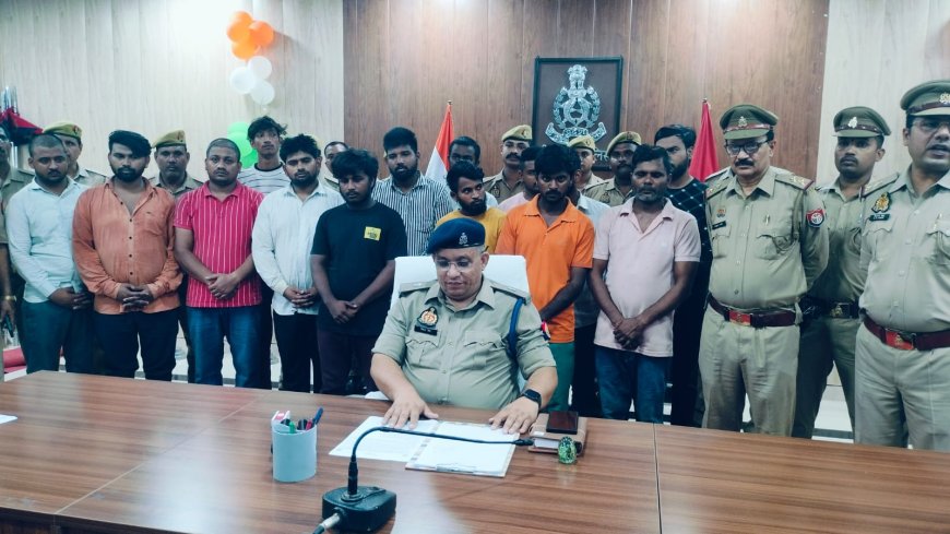थाना को0कटरा, एसओजी/संर्विलांस की संयुक्त टीम द्वारा कम्पनी में नौकरी देने का झासा देकर धन उगाही करने वाले गिरोह का पर्दाफाश 14 अभियुक्त गिरफ्तार, 03 अदद मोटर साइकिल, कम्प्यूटर, प्रिंटर, स्केनर आदि बरामद*