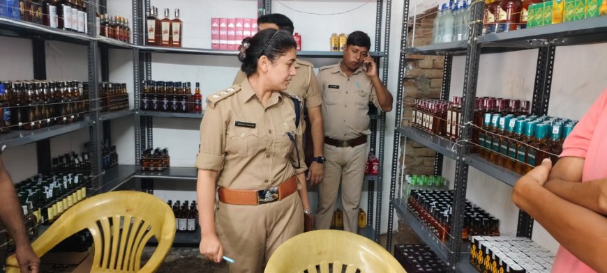 आबकारी निरीक्षक शिवानी सिंह चौहान ने शराब की दुकानों का निरीक्षण किया