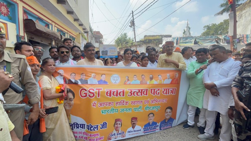 *केन्द्रीय मंत्री स्वास्थ्य परिवार कल्याण एवं रसायन उर्वरक ने सेवा पखवाड़ा-स्वच्छता अभियान के तहत शहीद  उद्यान में शहीदो की प्रतिमाओं की सफाई करते हुए माल्यार्पण कर किया नमन*