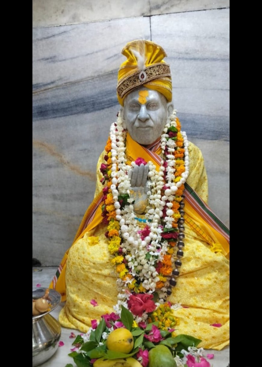 श्री श्री 1008 महाराज धीरlज चक्रवर्ती सम्राट अमरगढ़ किला मिर्जापुर पुण्यतिथि पर भंडारे का आयोजन