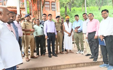 महर्षि वाल्मीकि जयंती के पावन अवसर पर जनपद चित्रकूट में 07 अक्टूबर को आयोजित होने वाले कार्यक्रमों की तैयारियों का DM एवं SP चित्रकूट द्वारा संयुक्त रूप से निरीक्षण किया गया।