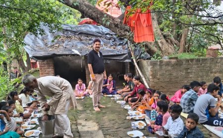 सेवा भारती द्वारा संचालित बजरंग बाल संस्कार केंद्र( बान तालाब सीतापुर चित्रकूट) में भव्य कन्या भोज का आयोजन किया गया।