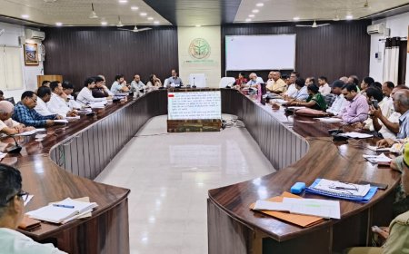 अपर जिलाधिकारी वित्त एवं राजस्व  की अध्यक्षता में कलेक्ट्रेट  सभागार में दीपावली अमावस्या मेला की तैयारी के संबंध में बैठक संपन्न हुई।