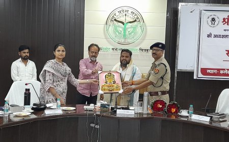 सदस्य राष्ट्रीय मानवाधिकार आयोग नई दिल्ली  प्रियंक कानूनगो  की अध्यक्षता में मानवाधिकार एवं समावेशी विकास की समीक्षा बैठक कलेक्ट्रेट सभागार में संपन्न हुई।