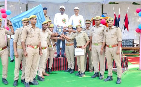 पुलिस उपमहानिरीक्षक चित्रकूटधाम परिक्षेत्र बांदा ने 28 वीं अन्तर्जनपदीय प्रयागराज जोन प्रयागराज पुलिस एलार्म एफीसियन्शी रेस एवं राइफल/रिवाल्वर शूटिंग प्रतियोगिता का किया समापन