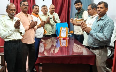 शिक्षणेत्तर कर्मचारियों ने मनाया स्थापना दिवस