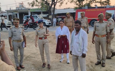 एस डी एम प्रीति सिंह व पुलिस उपाधीक्षक रामनगर गरिमा पंत ने पटाखे की दुकानों का निरीक्षण किया