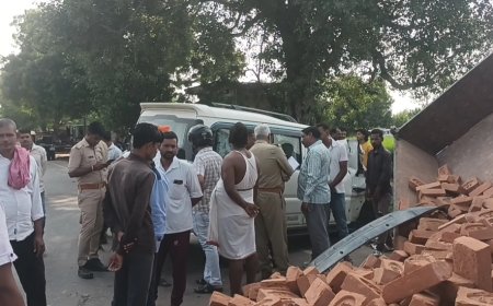 भदोही में ट्रैक्टर का एक्सेल टूटने से स्कार्पियो से भिड़ा ट्रैक्टर