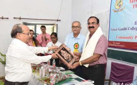 विश्व मानसिक स्वास्थ्य दिवस पर रायबरेली में सम्मानित किये गए होम्योपैथिक कॉलेज के प्राचार्य प्रो oडॉ राजेन्द्र राजपूत