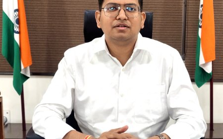 दीपावली के पावन अवसर पर जिलाधिकारी की ओर से जनता को हार्दिक शुभकामनाएं