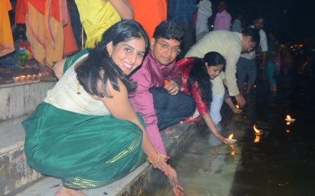 दीपावली के शुभ अवसर पर, भगवान रामचंद्र की तपोभूम भूमि स्थल पर जनपद चित्रकूट के पवित्र रामघाट पर भव्य दीपदान कार्यक्रम का आयोजन किया गया।