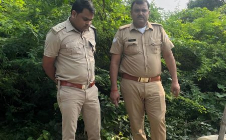 अवैध शराब के खिलाफ आबकारी विभाग की बड़ी कार्रवाई — 50 लीटर कच्ची शराब बरामद, 300 किलो महुआ लहन नष्ट