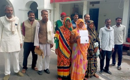 वेतन उपलब्ध करवाये जाने की मांग को लेकर कर्मचारियों ने सिटी मजिस्ट्रेट को सौपा ज्ञापन