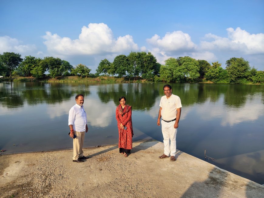 अपर जिलाधिकारी वित्त एवं राजस्व  उमेश चंद्र निगम द्वारा जनपद में दुर्गा प्रतिमा विसर्जन हेतु  तैयार किए गए  बनकट तालाब/घाटों का निरीक्षण किया गया।