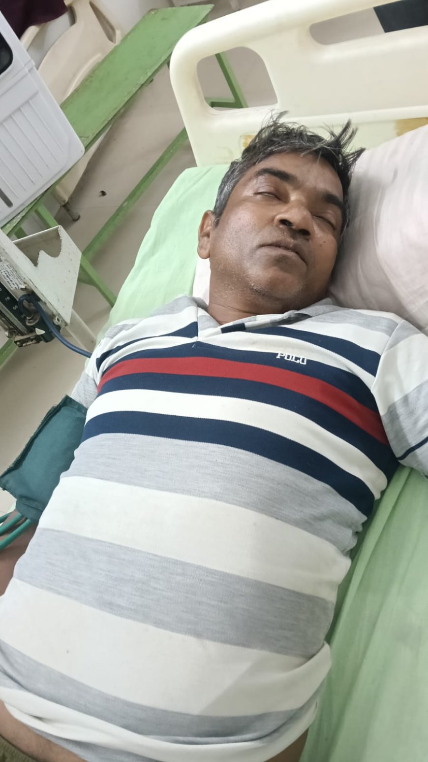 40 वर्षीय युवक को विषैले सर्प ने डसा संयुक्त चिकित्सालय सिरौलीगौसपुर में चल रहा है उपचार