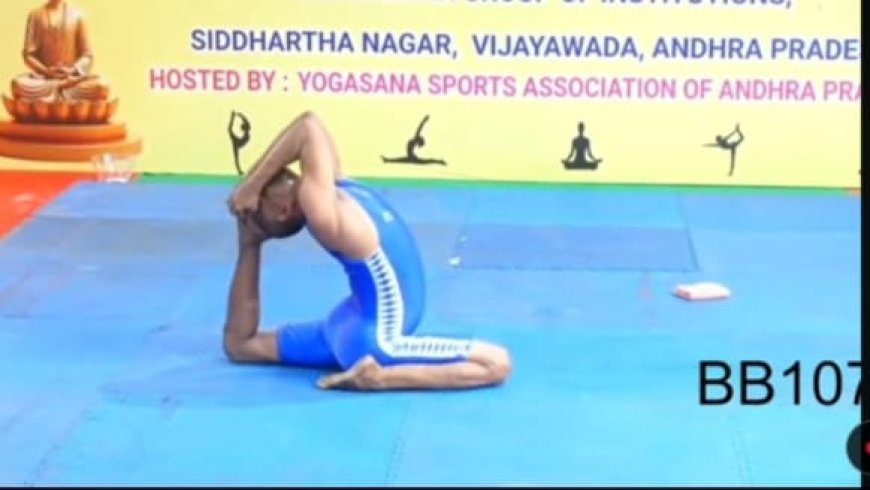 राष्ट्रीय योगासन खेल प्रतियोगिता में वीरेंद्र यादव ने जीता स्वर्ण व रजत पदक
