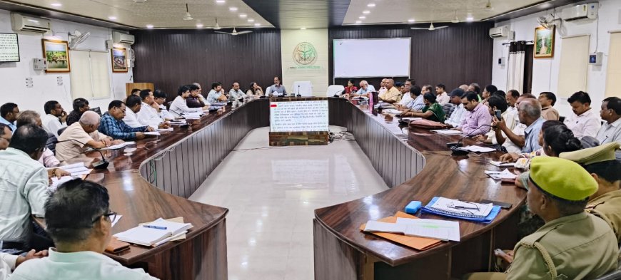 अपर जिलाधिकारी वित्त एवं राजस्व की अध्यक्षता में कलेक्ट्रेट सभागार में दीपावली अमावस्या मेला की तैयारी के संबंध में बैठक संपन्न हुई।