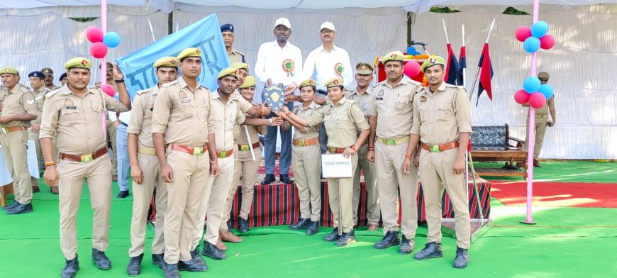पुलिस उपमहानिरीक्षक चित्रकूटधाम परिक्षेत्र बांदा ने 28 वीं अन्तर्जनपदीय प्रयागराज जोन प्रयागराज पुलिस एलार्म एफीसियन्शी रेस एवं राइफल/रिवाल्वर शूटिंग प्रतियोगिता का किया समापन