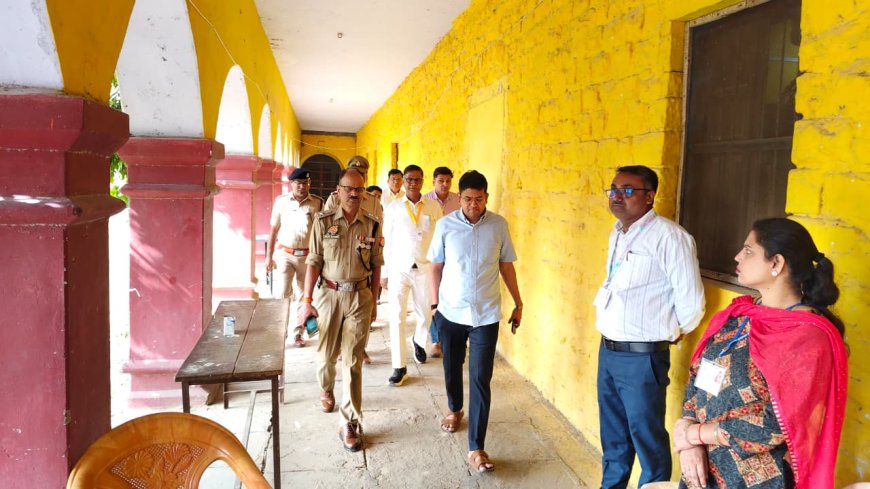 जिलाधिकारी एवं पुलिस अधीक्षक चित्रकूट द्वारा जनपद में चल रही प्रथम पाली की राज्य/प्रवर अधिनस्थ सेवा(प्रा0)परीक्षा -2025 व सहायक वन संरक्षक/क्षेत्रीय वन अधिकारी सेवा (प्रा0)परीक्षा -2025 के केन्द्रों का औचक निरीक्षण कर सुरक्षा व्यवस्था का जायजा लिया गया