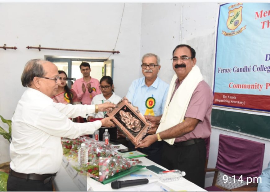 विश्व मानसिक स्वास्थ्य दिवस पर रायबरेली में सम्मानित किये गए होम्योपैथिक कॉलेज के प्राचार्य प्रो oडॉ राजेन्द्र राजपूत
