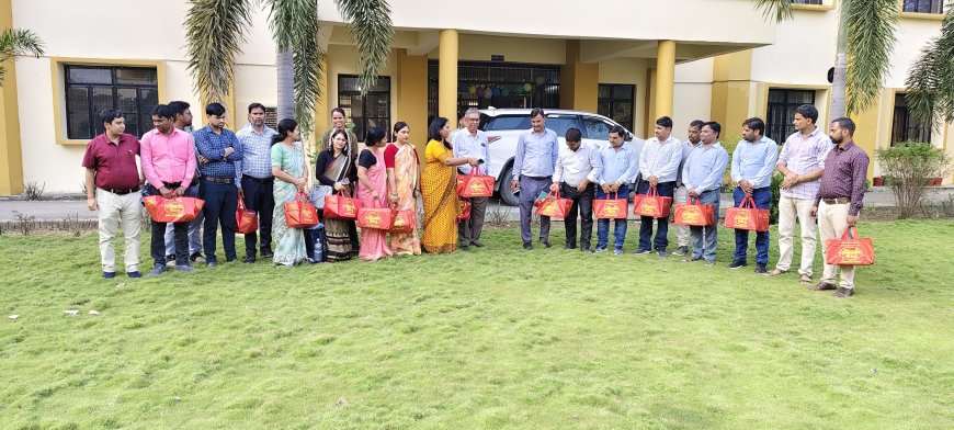 सीतादेवी महाविद्यालय पारिजात धाम बरोलिया में धन तेरस पर्व का आयोजन किया गया