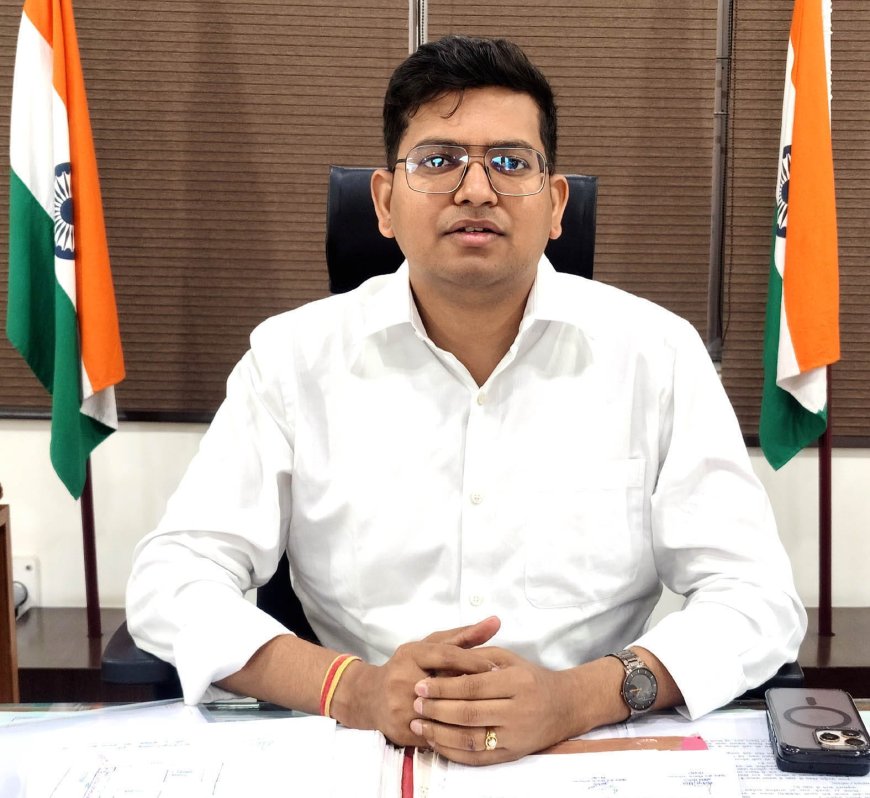दीपावली के पावन अवसर पर जिलाधिकारी की ओर से जनता को हार्दिक शुभकामनाएं
