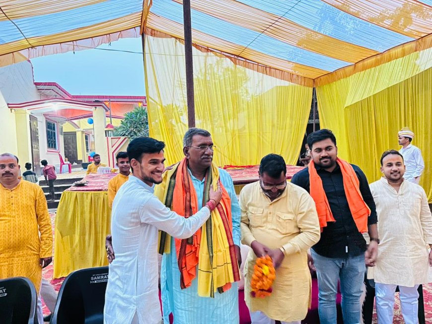 धमेडी चार में शुरु हुई श्री मद भागवत कथा की कलश यात्रा में पंहुचे मंत्री सुरेश राही आयोजकों को दी बधाई