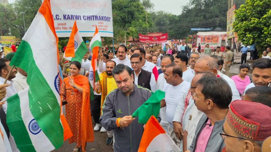लौह पुरुष सरदार वल्लभ भाई पटेल जी की मूर्ति पर माल्यार्पण  कर रन फॉर यूनिटी एकता की दौड़, अखंडता का संकल्प का किया गया शुभारंभ