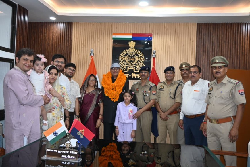 पुलिस विभाग से सेवानिवृत हो रहे उपनिरीक्षक को दी गयी भावभीनी विदाई