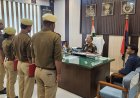 पुलिस अधीक्षक द्वारा थाना/चौकियों में तैनात बीट पुलिस अधिकारियों की बीट बुक चेक की गई तथा बीट प्रणाली को सुदृढ़ बनाने के सम्बन्ध में आवश्यक दिशा निर्देश दिये गये।