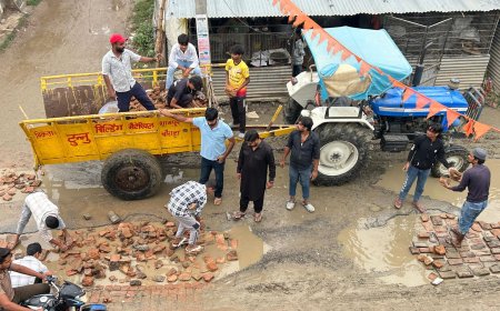 शामपुर–सामीपट्टी चौराहे पर वर्षों से जलभराव की समस्या से मिली राहत — समाजसेवी इस्तहारुल हक (जीतू) ने किया सराहनीय प्रयास