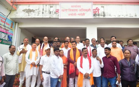 जनपद मुख्यालय कलेक्ट्रेट से इतर अभोली ब्लॉक का जमीनी हकीकत जानने पहुंचे मंत्री ए. के. शर्मा