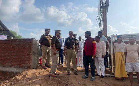 केन्द्रीय पत्तन,पोत परिवहन और जलमार्ग मंत्री भारत सरकार के मडफा पहाड़ कोलौहा के निकट स्थित शंकराचार्य आश्रम में आगमन के दृष्टिगत पुलिस अधीक्षक चित्रकूट द्वारा कार्यक्रम स्थल का भ्रमण कर सुरक्षा व्यवस्था का जायजा लिया गया।