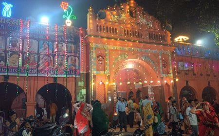 दूसरी काशी में दीपों का सागर: दुग्धेश्वर धाम में देव दीपावली का अलौकिक वैभव